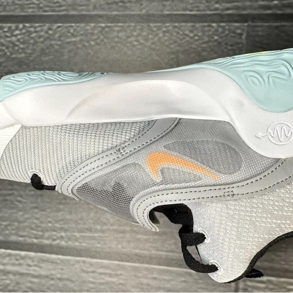 Nike KD Trey 5 X Wolf Grey White Barely Volt Mens Size 11 DD9538 009 - Picture 6 of 12